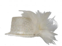 Sinamay Fascinator mit Schleier und Federn