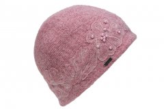 Beanie with lace application